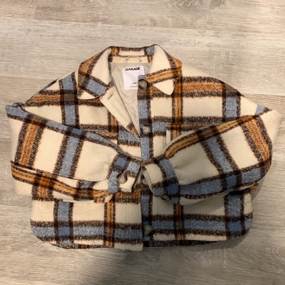 Cropped Plaid Shacket/Jacket - Picture 4 of 12